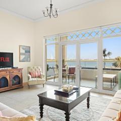 VayK - Beachfront 1BR in Palm Jumeirah with Sea Views