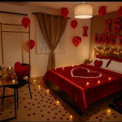 Lynn Lodge SLM