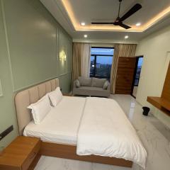 Hotel Heera Palace