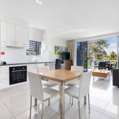 Luxe Resort Units Urangan Esp Hervey Bay Marina Ocean Views Pool