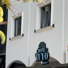 Hotel Tuyo