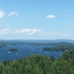 Breathtaking Lake View! Hot Tub! Concerts!