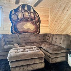 Elegant, Cozy Cub Cabin near Lake with Laundry Unit