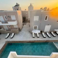 Diamond Deluxe Apartments Pool&Bar