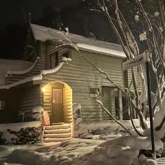 Bindi - Alpine Getaways's Chalet at Tower Rd