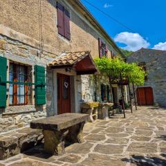 Holiday Home Pri Portolanih