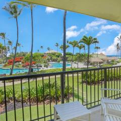 Simple but Idyllic Oceanfront Resort w King Bed