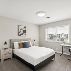 Avery Apartments D33 I Spacious 2 Bed 1 Bath