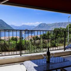 VistaPool Residence Kotor