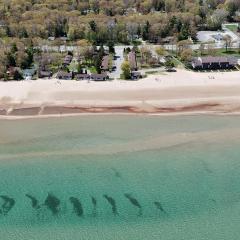 New! Surfside 13 - Cute Lakefront Condo!