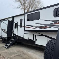 MTS #121 - 45' Deluxe RV
