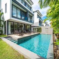 Modern Minimalist 6 Bedroom Light Luxury Villa Private Pool Golf Course Laguna Park