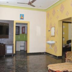 Royal Peters Holiday Homes, Main Falls, Coutralam