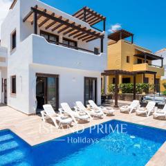 Heated Pool Villa in the Heart of Amarilla Golf GV8