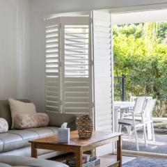 Oaks Pacific Blue Port Stephens. Apartment overlooking the Pool