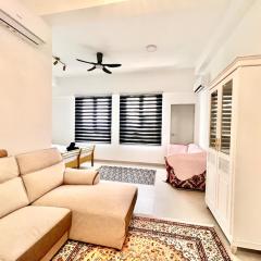 168 park Selayang near UITM IDCC Hospital Market Batu Caves KLCC views topfloor