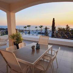 Sunset Sea View Apartment in Kissonerga