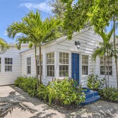 Palm Beach Oasis - Indulge in Garden Tranquility with Alfresco Dining