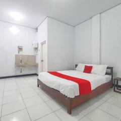 RedDoorz Syariah near Universitas Muhammadiyah Cirebon