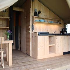 Waterfront Glamping Escape, cleaning included