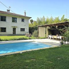 Belle villa au bord du canal - Piscine, jardin et bois -14 personnes - 6 chambres - 5 minutes de la gare - Terrasses et pergola - Parking gratuit