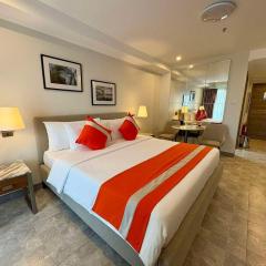 Sheryll Escapes - La Grande Phase 2, Grand Studio 625 with Balcony, Wifi & Netflix