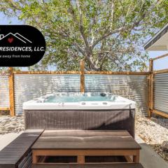 Hot Tub-Firepit-Star Gazing-5 min to Joshua Tree National Park!
