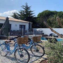 Villa 125m² avec piscine chauffée, 3 chambres, terrasse à La Flotte - FR-1-835-30