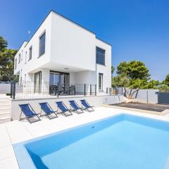 Peninsula Villas