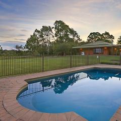 Hunter Valley Vineyard Large Family Farm Houses - Ironstone Estate Lovedale