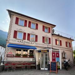 Hotel Alpina