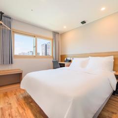 Hotel Moon