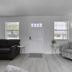Coquina Cabana with fenced yard and adorable decor