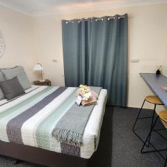 Gold City Motel