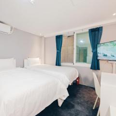 W hostel