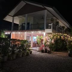 Bed & Breakfast To-Co