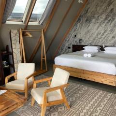 MAWE VILLA on Champagne Ridge, Romantic Getaway