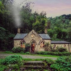 Pictor Hall Lodge