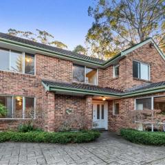 MetaWise Cozy Family Room in Shared Home Free Parking