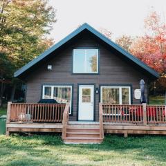 Louna-Nuage Shack- Chalet au Miller Zoo