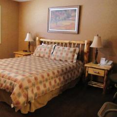 Elkwater Lake Lodge and Resort