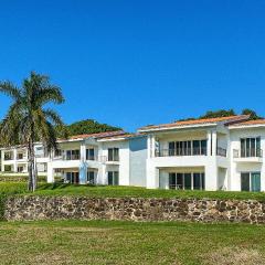 MARACUYA at Limoncito Beach