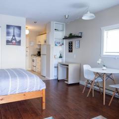 Dogwood Suite 2 Beds and Walkable to Lake