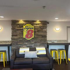 Super 8 by Wyndham Helen