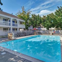 Super 8 by Wyndham Santa Rosa North