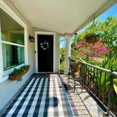 Cozy sanctuary minutes from the bay and beaches
