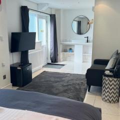 Central Kendal Escape