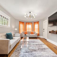 Modern 2BR Mins to Univ, Zoo, Destiny, Downtown