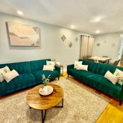 Exceptional 3BR with parking, Sleeps up to 8