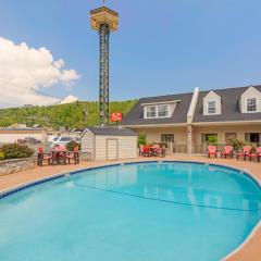 Econo Lodge Inn & Suites Gatlinburg at the Convention Center